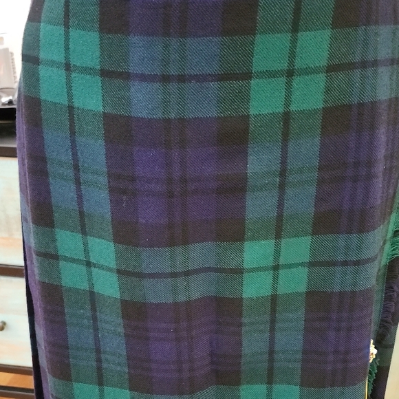 Kilted Skirt - Brooks Brothers Night Watch Tartan Kilt - 30 inch length - Picture 2 of 14